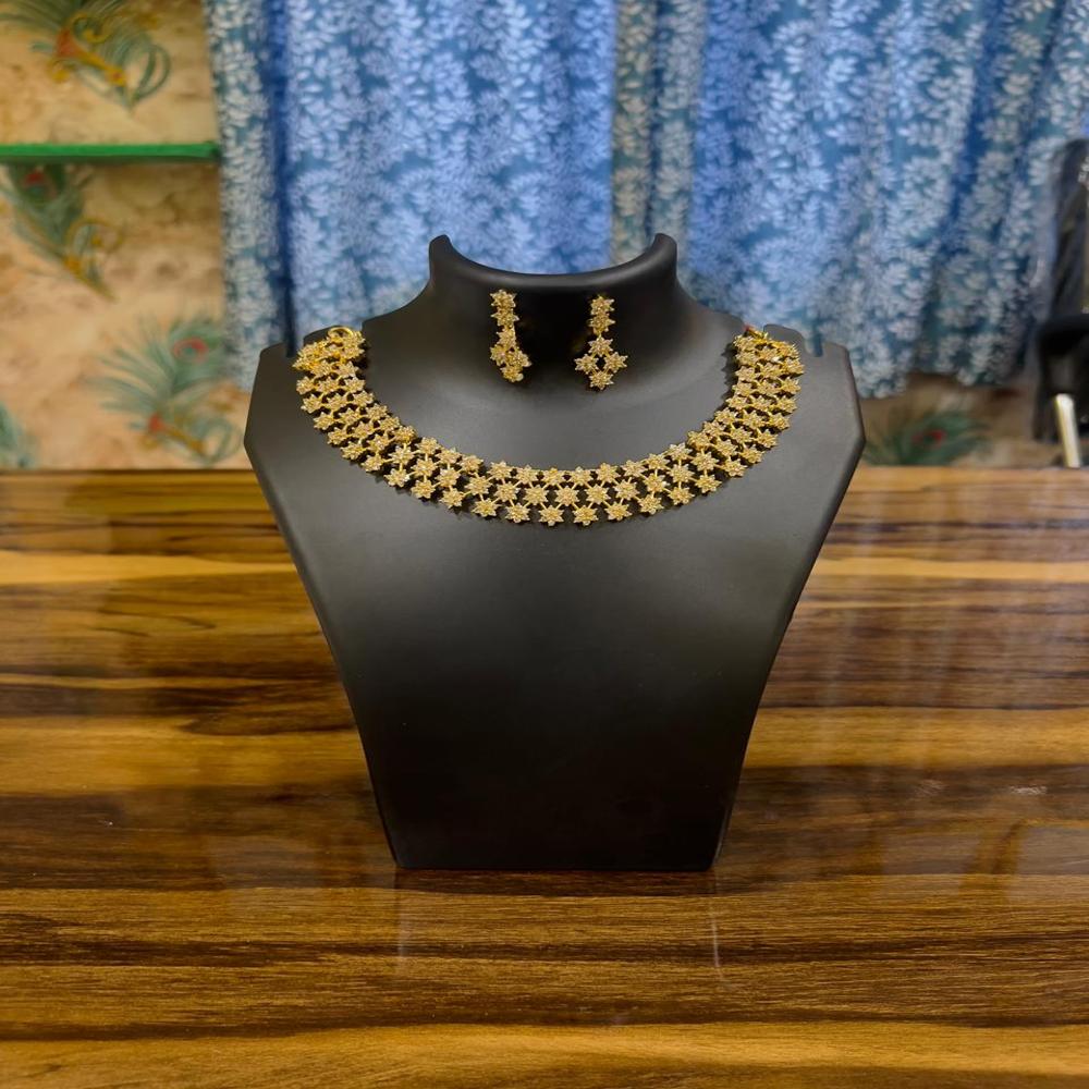 Heritage Floral Net Necklace Set