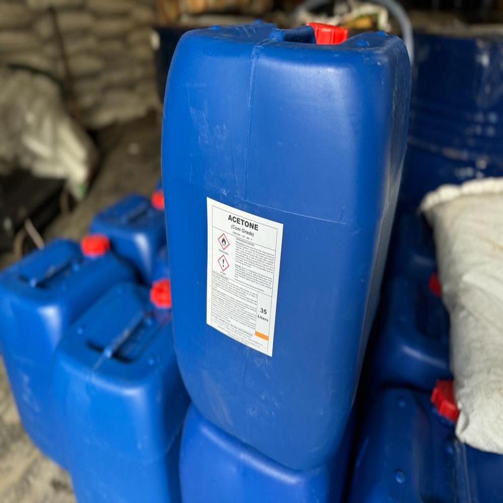 Acetone Chemical - Industrial Grade | High Purity, Cooling Effects, Flammable, Light Colored, Longer Shelf Life
