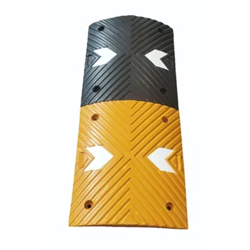 Rubber Speed Hump - Feature: High Visibility