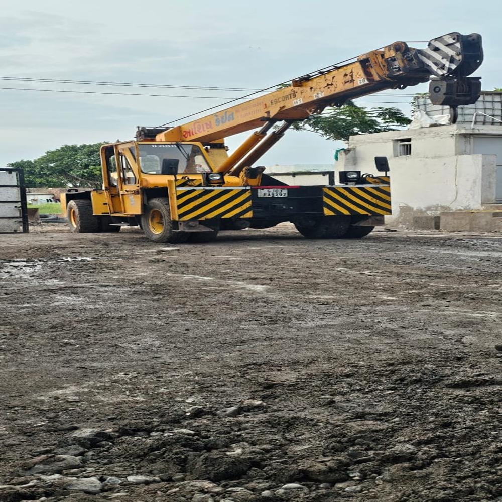 Hydra Crane Rental Service