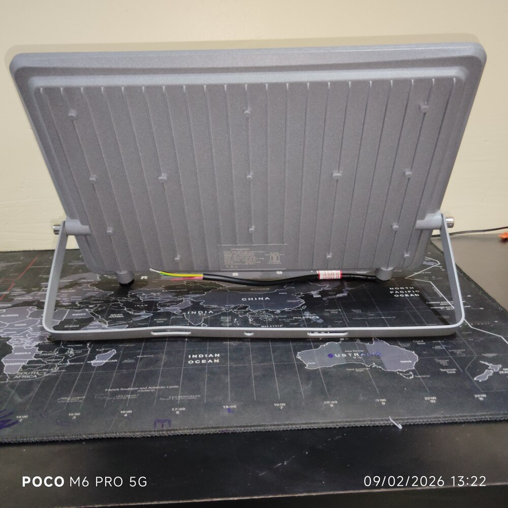Crompton 200w Led Flood Light - Application: Outdoor
