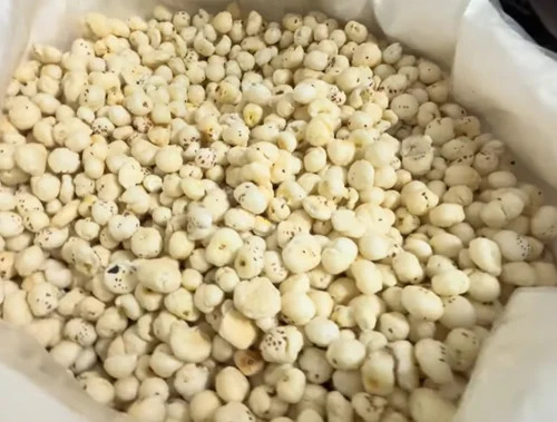 6 Suta Rasgulla Makhana Flake