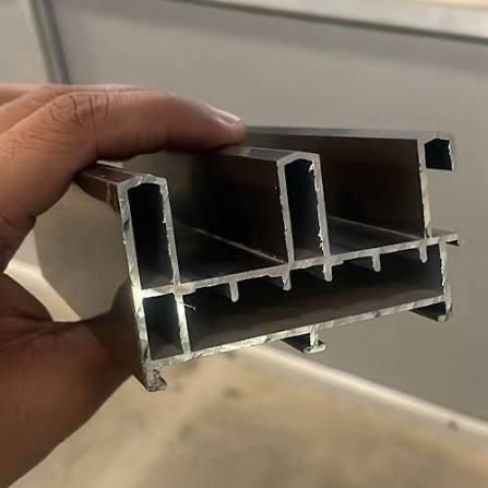 Aluminium Donal 2 Track - Features: Smooth Sliding Operation