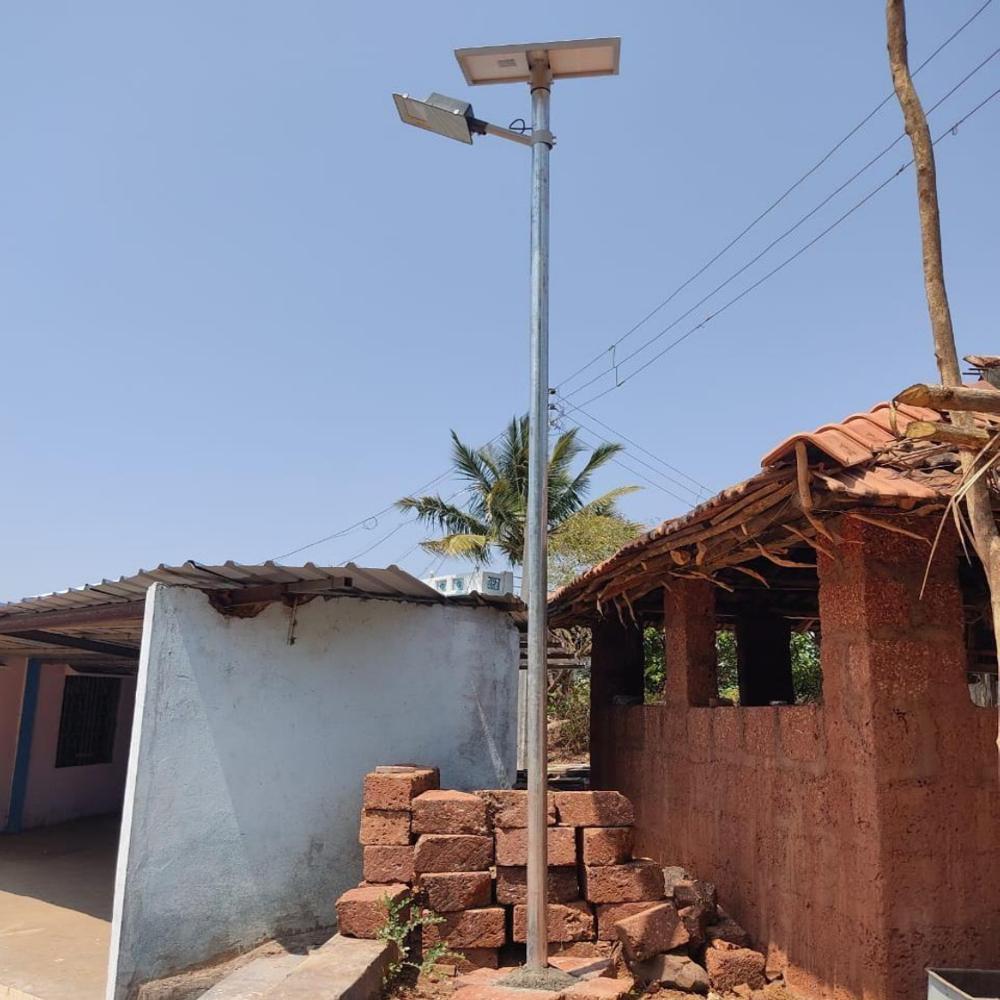 Solar Street Light - 25 Watt, Cool White Illumination, 98% Efficiency | Automatic Switch Mode, Maintenance-free, Multiple Cell Design