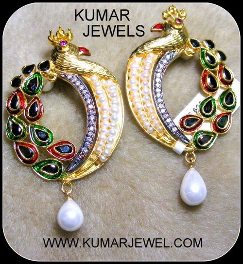 फैंसी कान की बाली