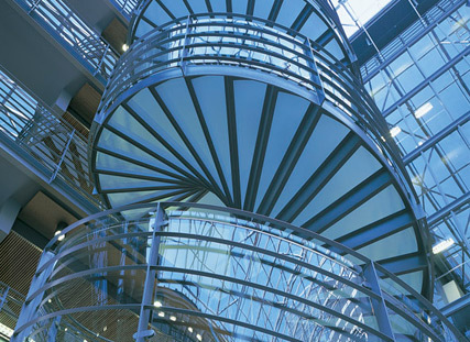 वक्र इन्सुलटिंग ग्लास