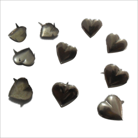 प्राचीन धातु के बटन