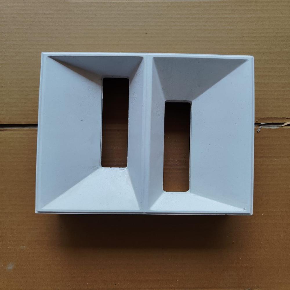 FOUR PETAL WHITE CEMENT