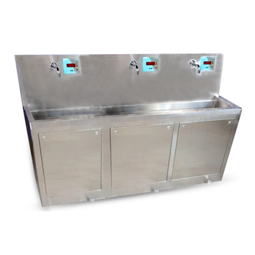 ME-MOT005 Scrub Station 3 Cabin