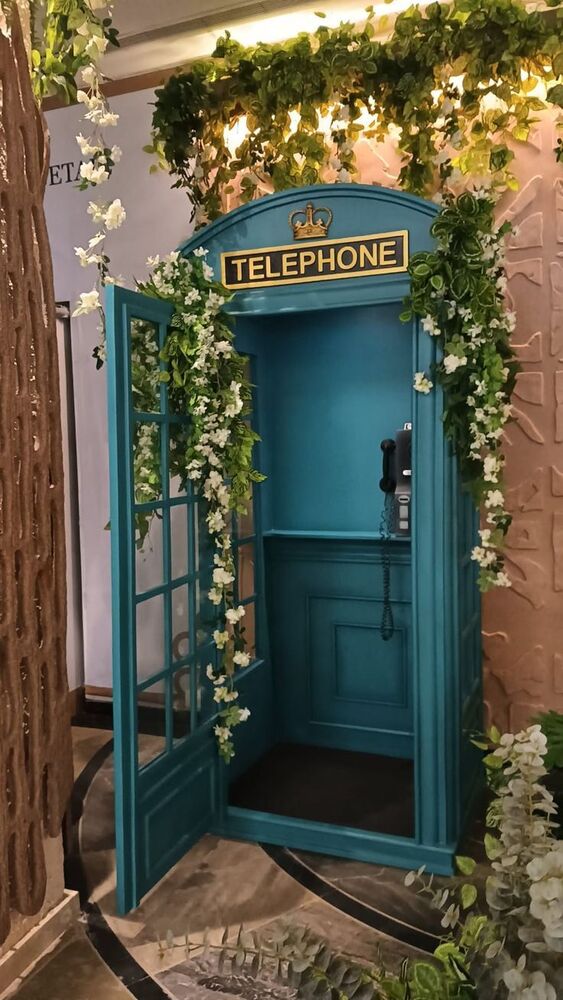 Telephone Booth - Advantage: Offers Privacy