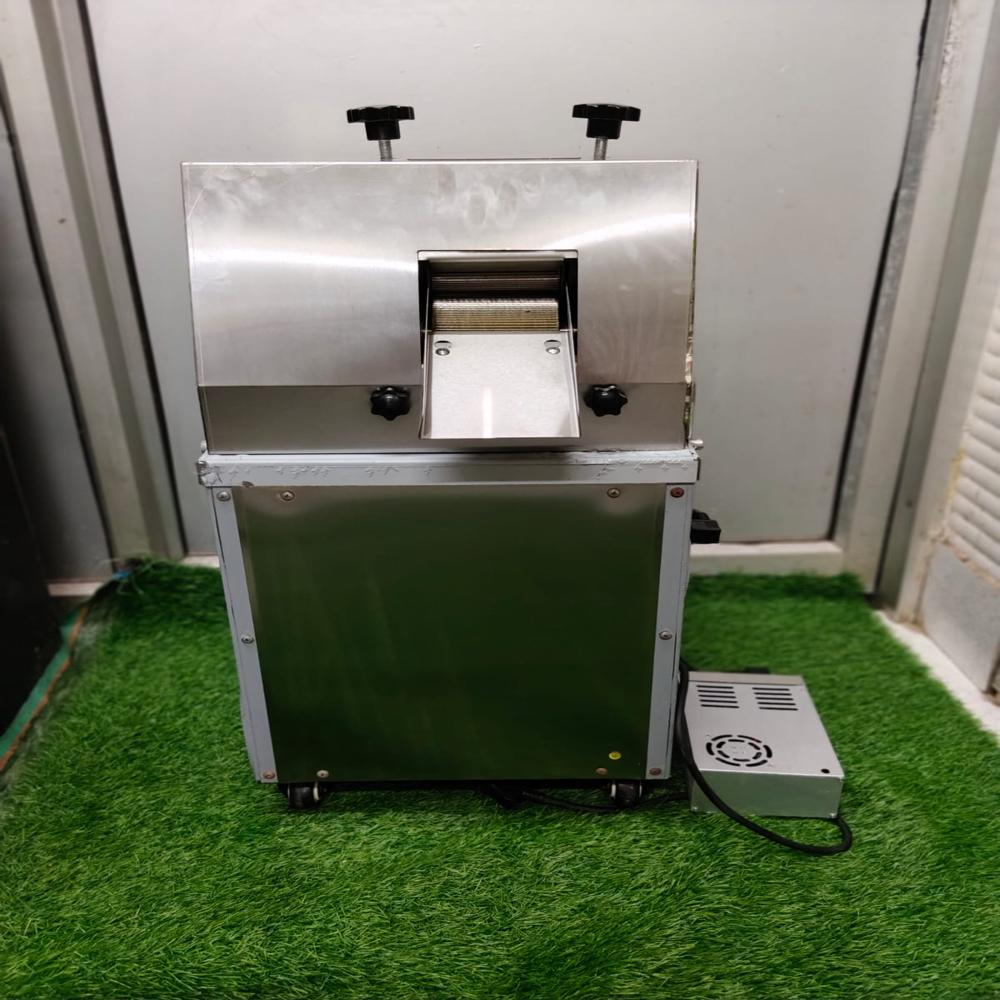 SUGARCANE JUICE MACHINE