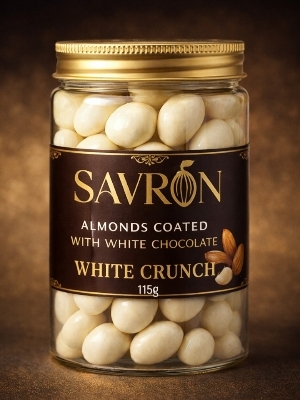 Almonds coated white chocolate