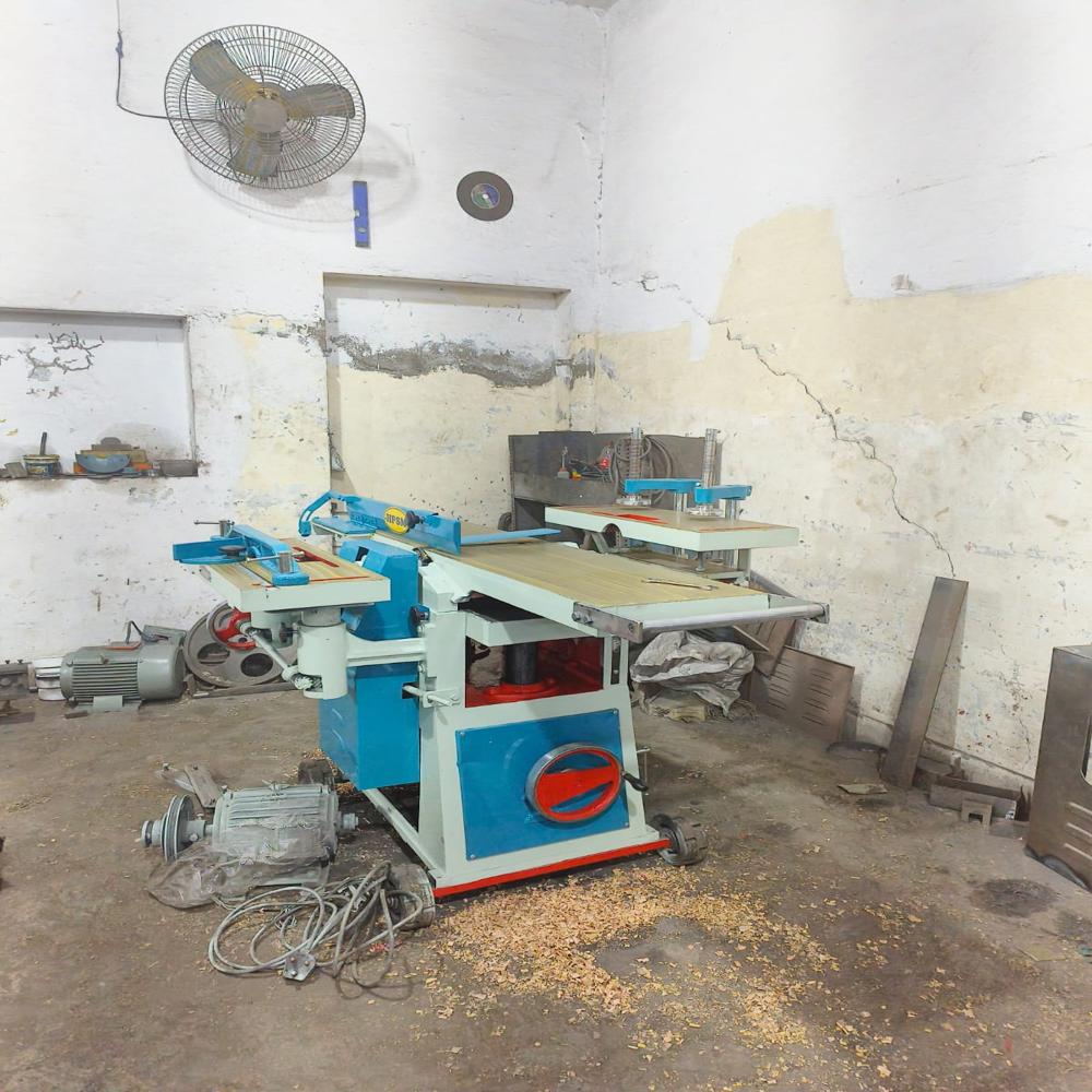Randa Machine - Accuracy: 1 Mm