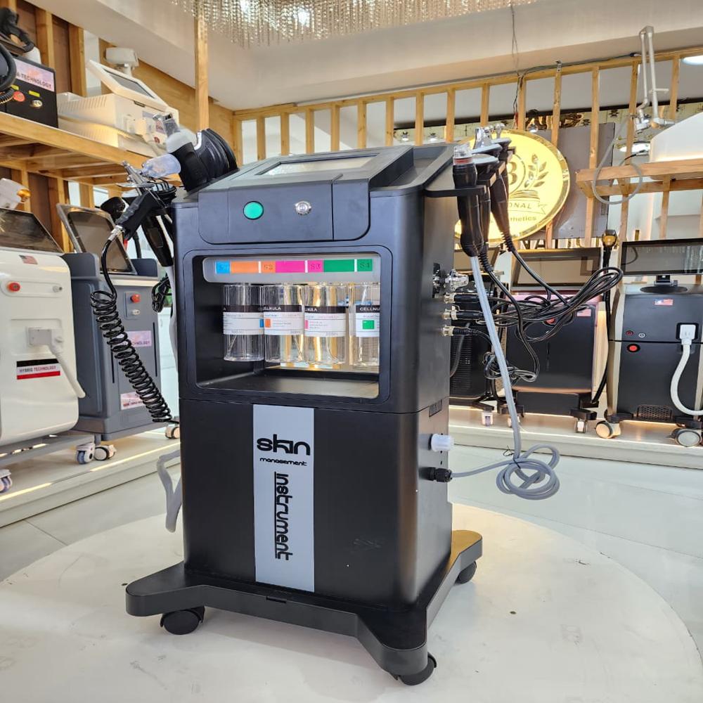 Hydra Facial Machine - Power: 500 Watt (W)