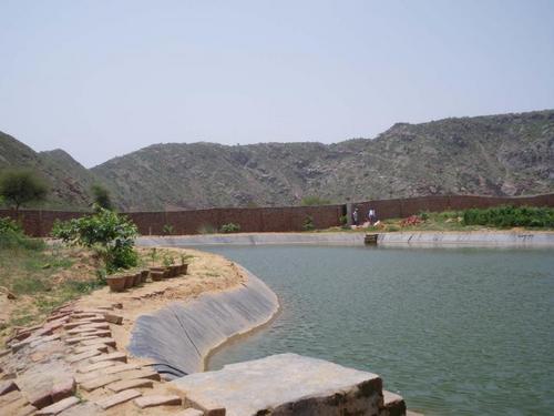 भूमि भराई लाइनर