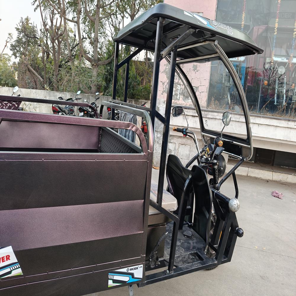 Loading Rickshaw Near Me - Metal/steel Body, 2100mm Wheelbase, 600 Kg Capacity | 1000w Motor, Telescopic Hydraulic Suspension, Led Lighting