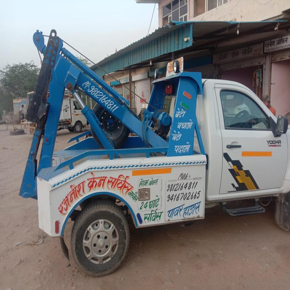 break dwon van rental service in kolkata /near me 