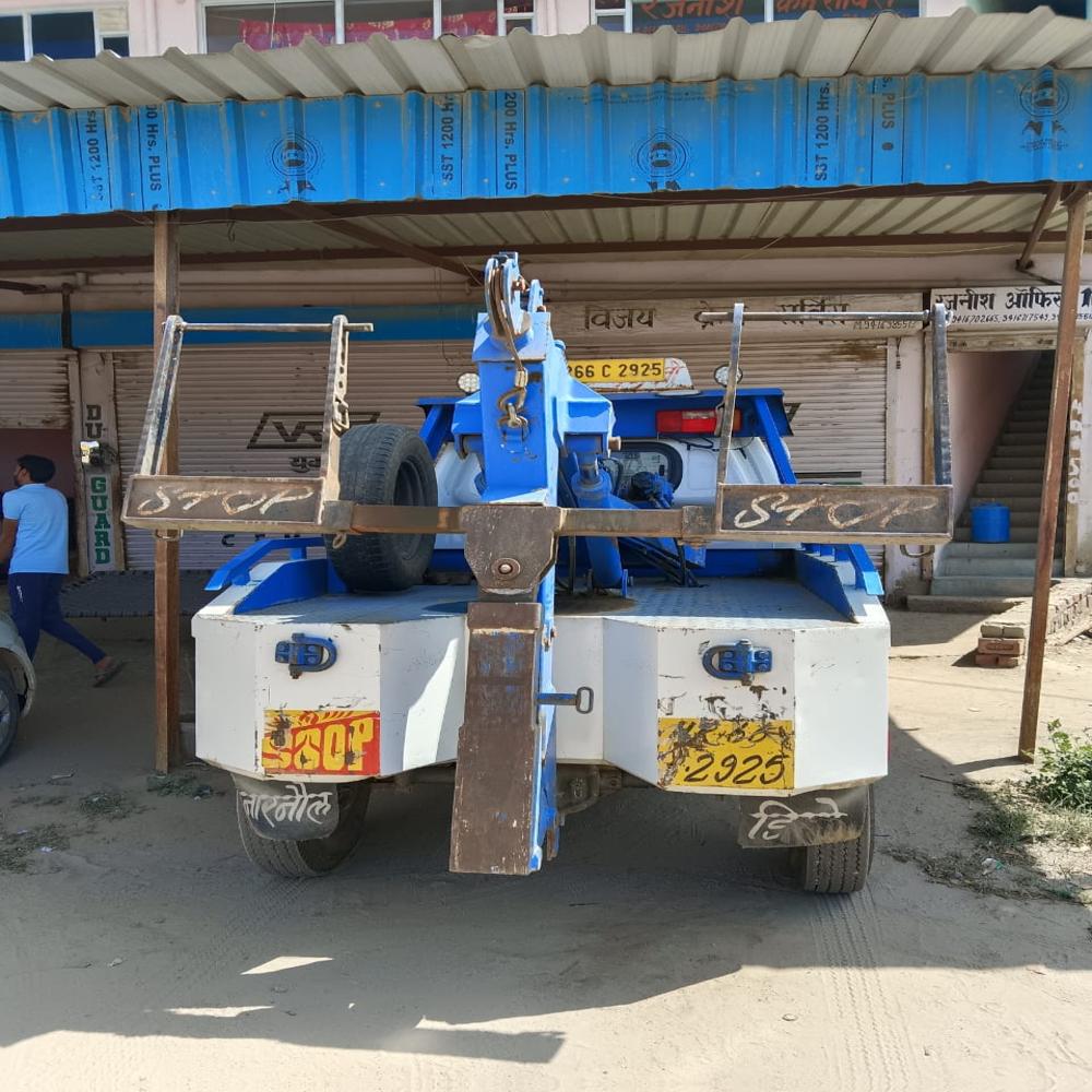 break dwon van rental service in kolkata /near me 