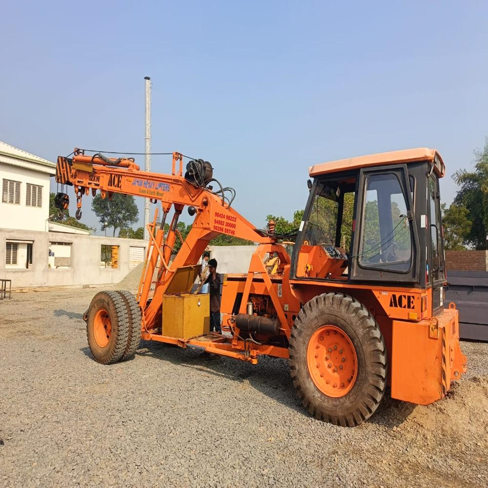 Hydra Crane on hire near me