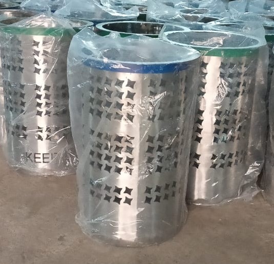 Stainless Steel Dustbin with Stand