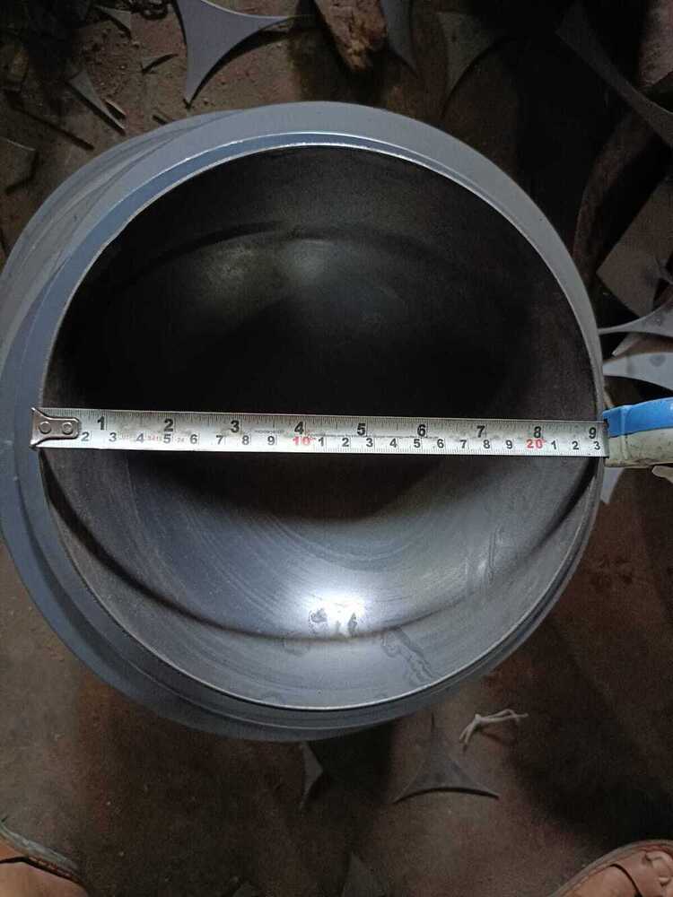 9 Inch Wok - Color: Black