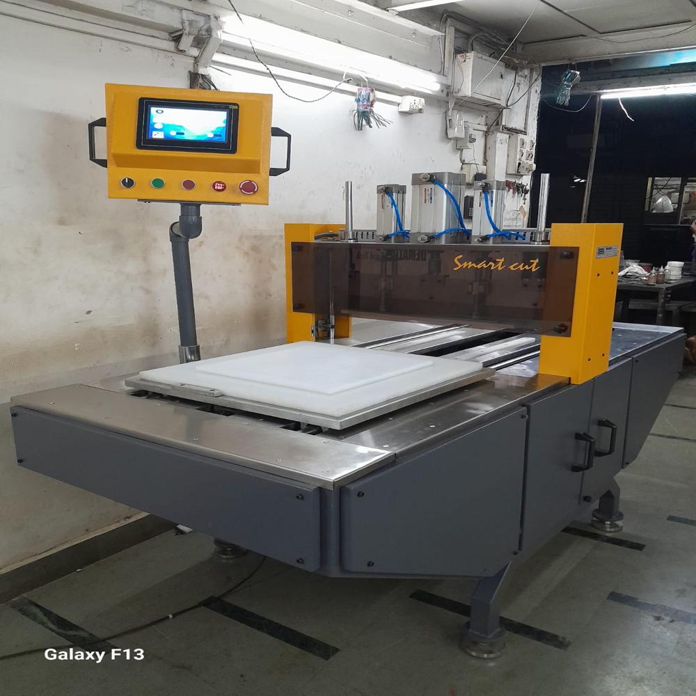 Sweet Cutting Machine - Capacity: 800 Kg Kg/day