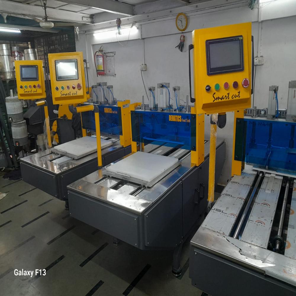 Sweet Cutting Machine - Capacity: 800 Kg Kg/day