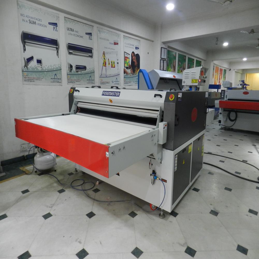 Fusing Machine - Color: Off White With Red