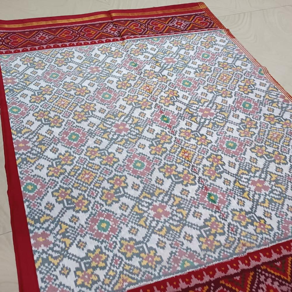 Navratna White With Red Semi Double Ikkat Patola