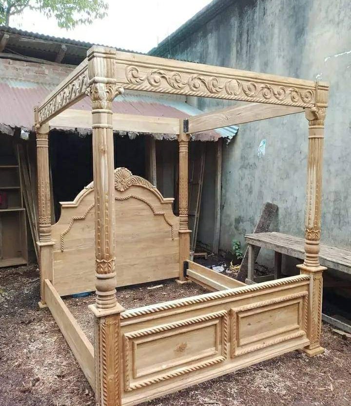 Royal Hand-Carved Teak Wood Poster Bed with Mosquito Net Canopy