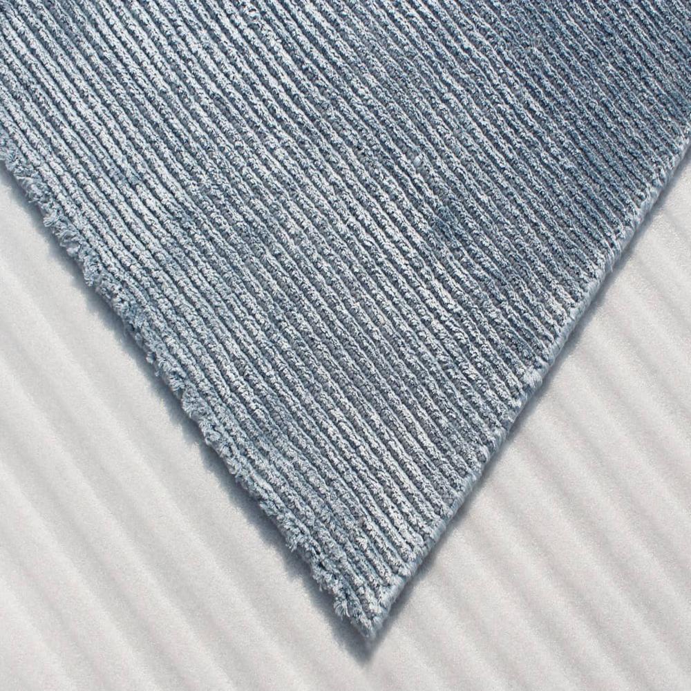 Handwoven Morern Bedroom Rug - Design: Modern