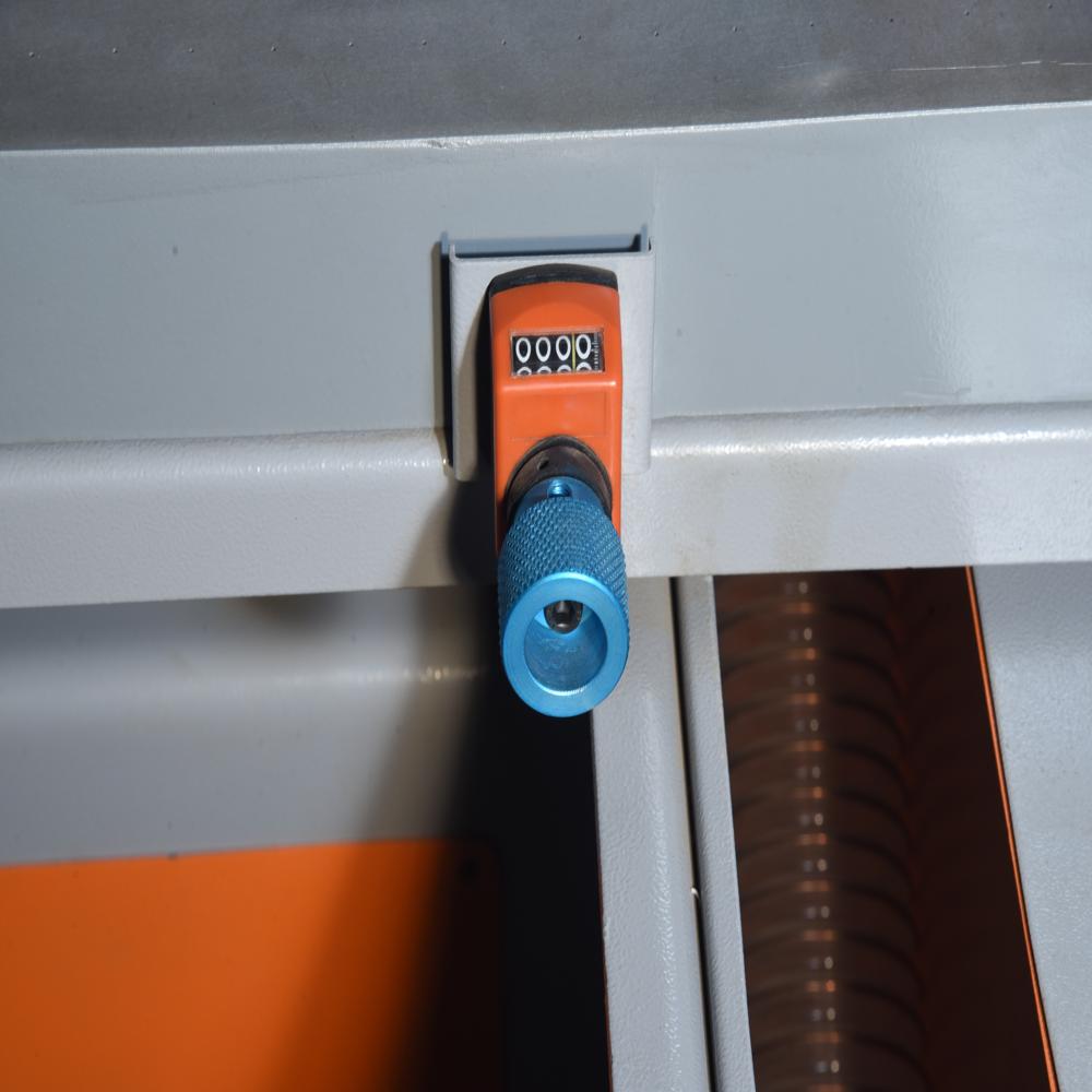 Screen Printing Machine With Bed Movement