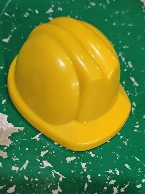 Safety helmet keychain