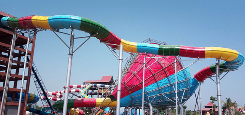 112 Inch 4 Seater Funnel Water Slide System