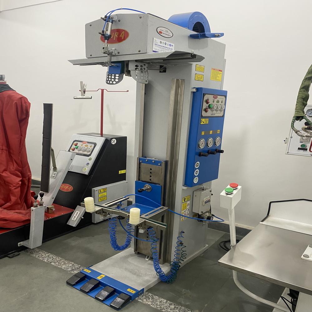 Semi-Automatic Topjets for Jeans Trousers