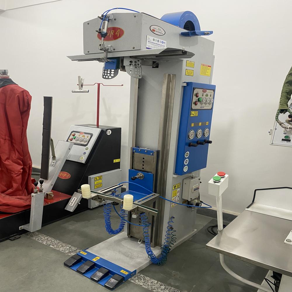 Semi-Automatic Topjets for Jeans Trousers