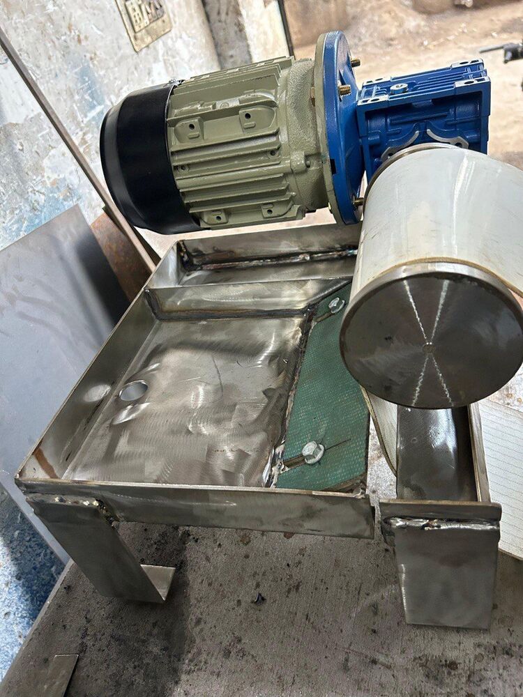 Oil Skimmer