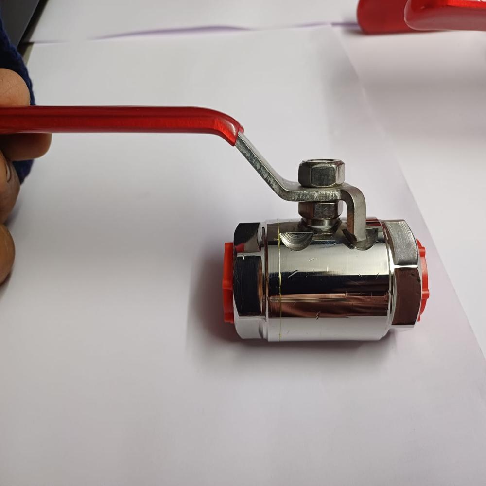 Threaded End Ball Valve - Cast Iron, 80mm Port Size, Polished Silver Finish | Medium Pressure For Water, Reliable Flow Control In Industrial Applications