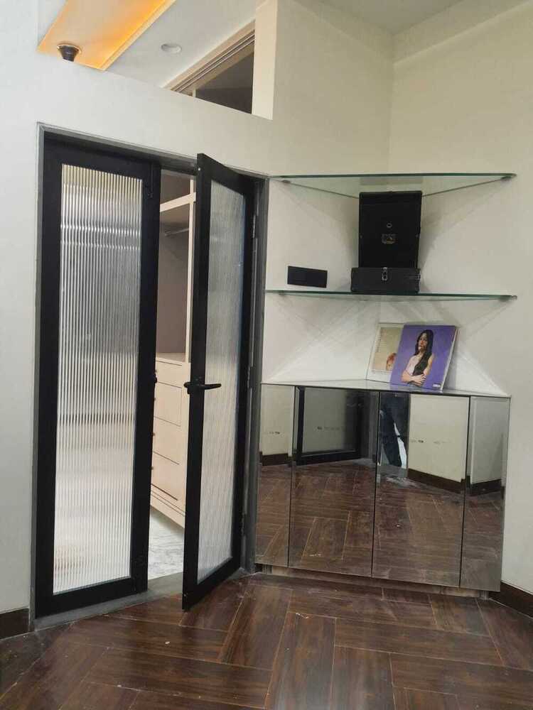 Aluminium And Glass Door