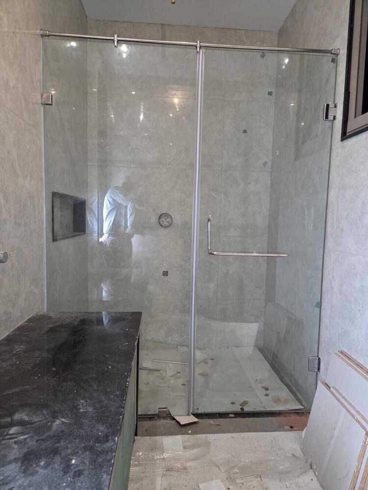 Bathroom Cubicle Glass Partition