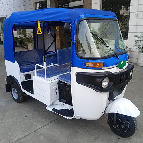 Low Speed 4 Plus 1 Electric Passenger With Lifepo4 Battery And Charger