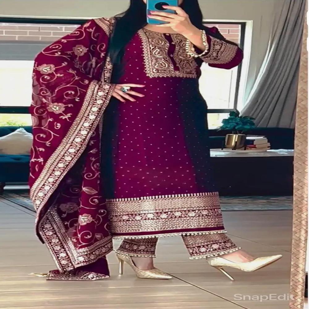 Pakistani 3 Piece Suit - Bust Size: 42 Inch (In)