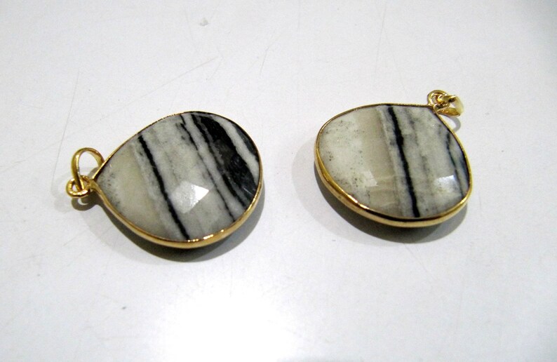 Natural Zebra Agate Heart Shape Briolette Faceted Connector Pendant Charm 22 mm size Unique Rare Gemstone Bezel Pendant Single Loop