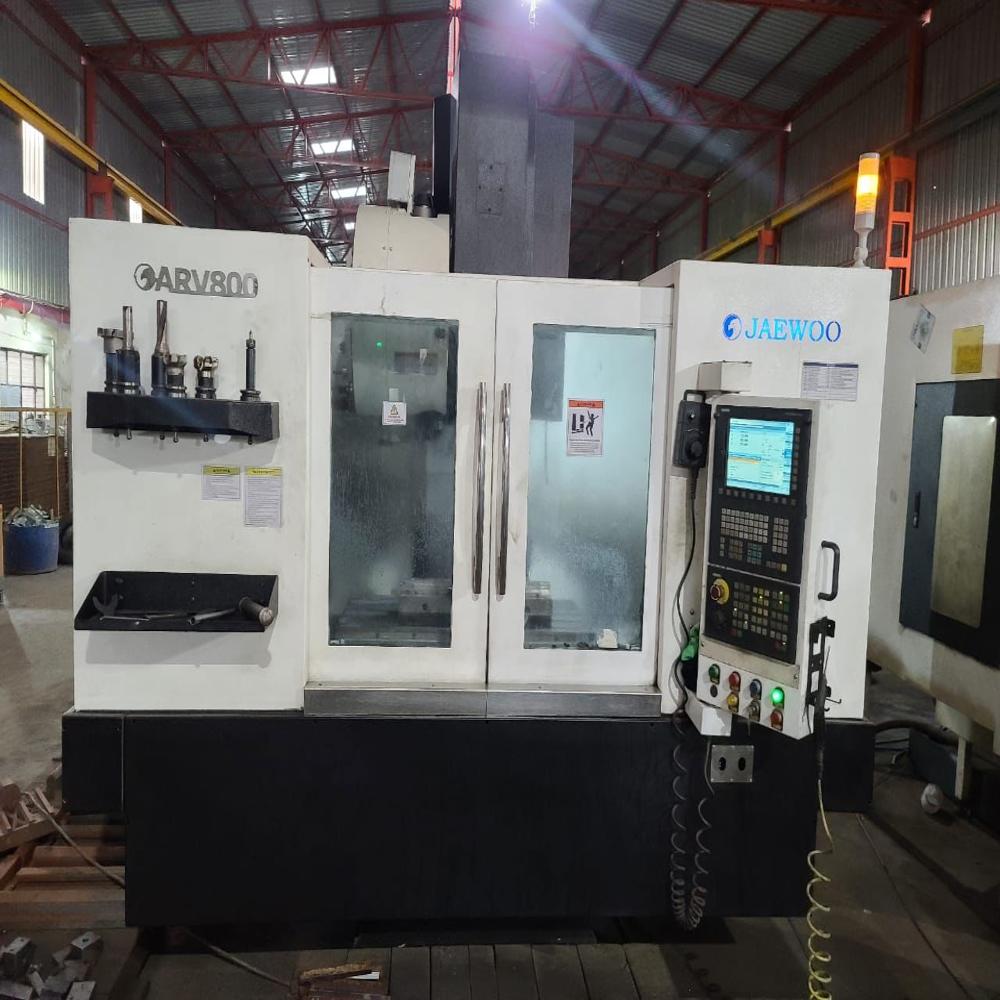 Cnc Chucker Machine - Color: White