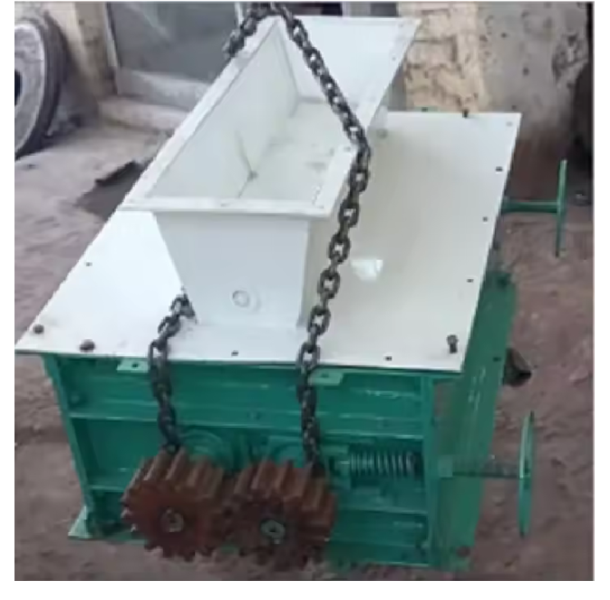 Crumbler Machine - Color: Green & White