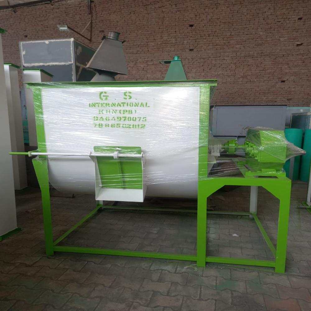 Poultry Feed Mixer