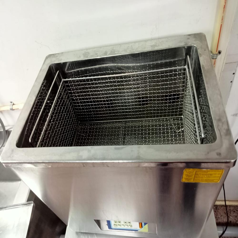 Ultrasonic Cleaning Machine