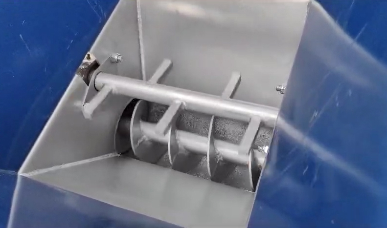 Cow Dung Briquette Machine