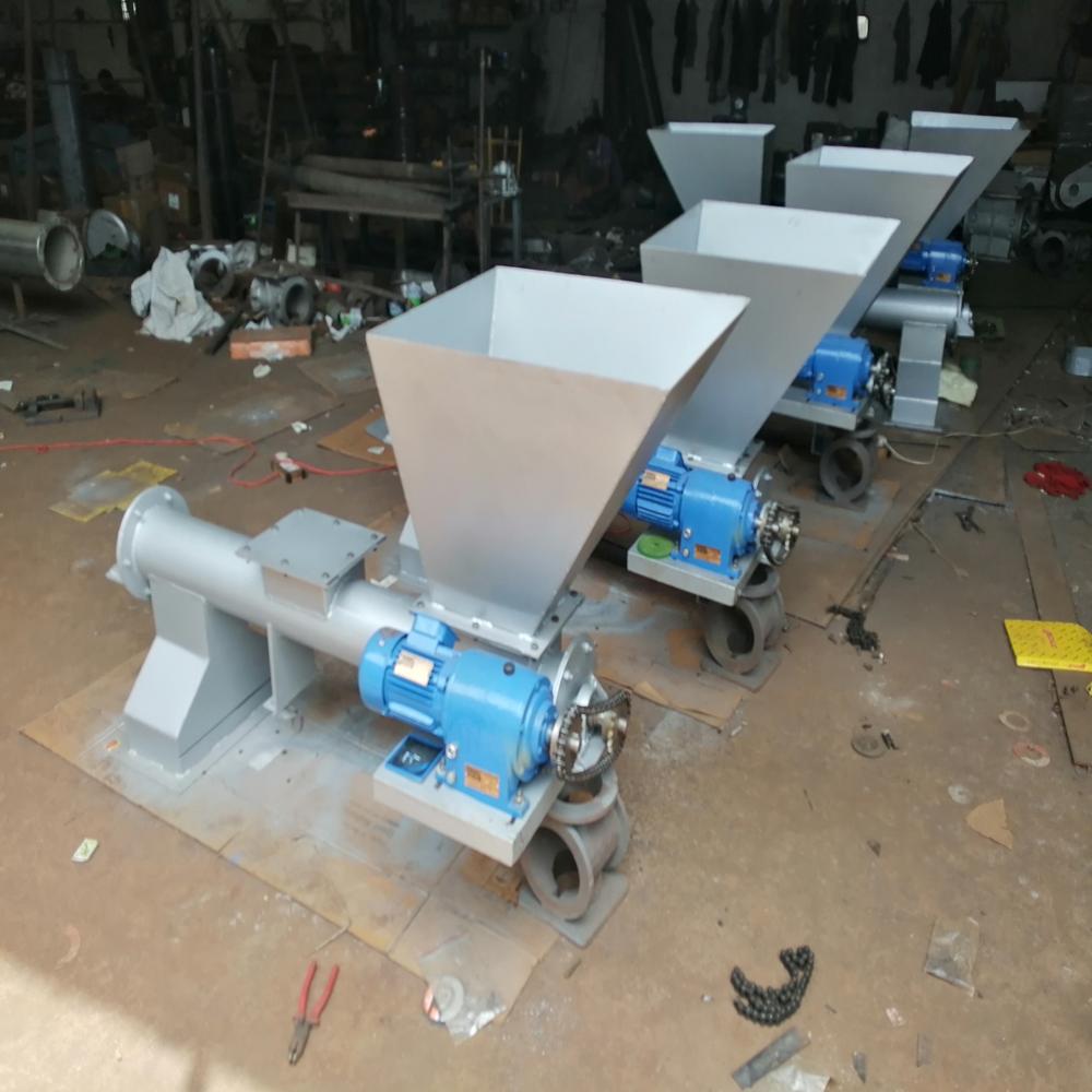 Screw Conveyor - Features: Dust Proof