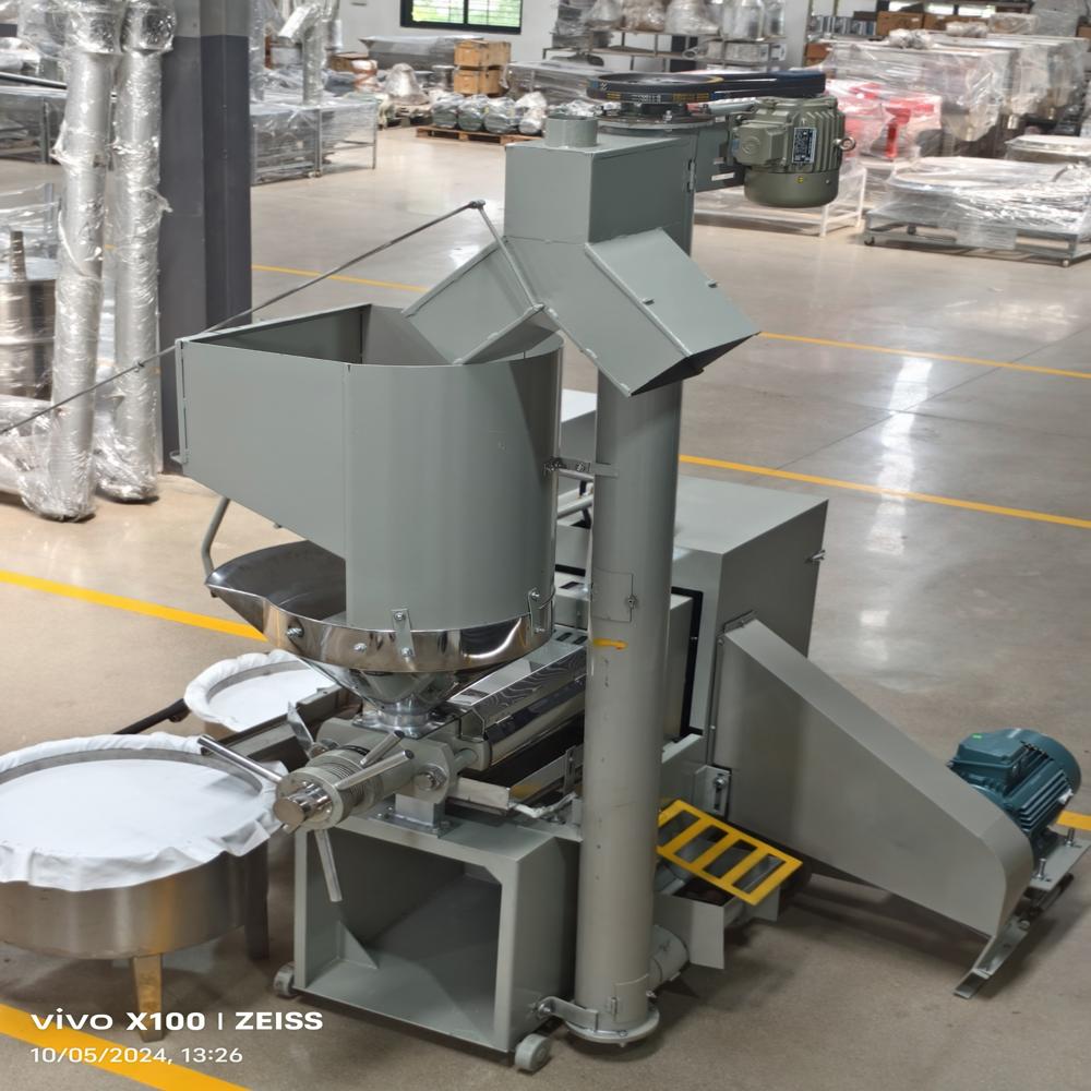 Screw Oil Press Machine - Automatic Grade: Automatic